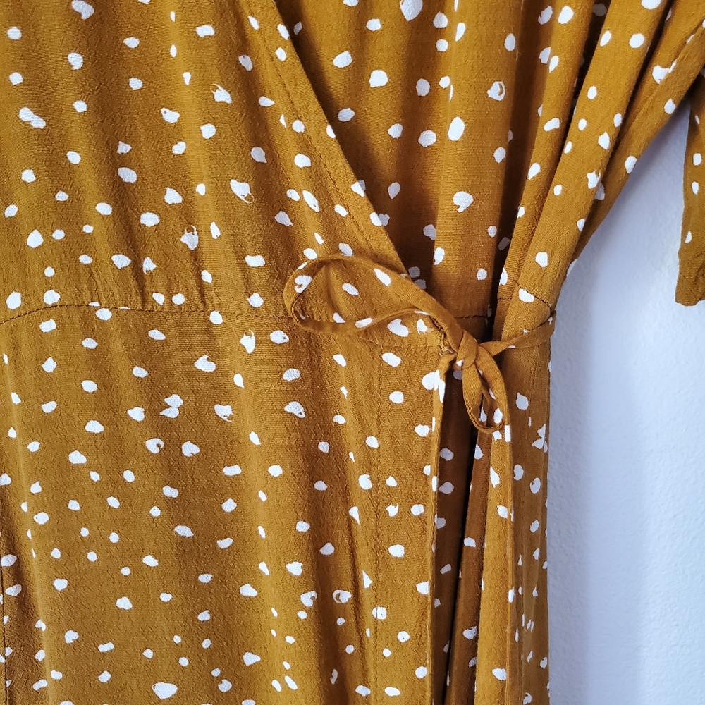 Faithfull the Brand Chiara Midi Dress in Caramel Noel - Picture 15 of 16